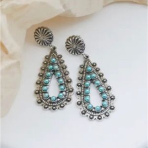 Beautiful vintage boho dangle earrings